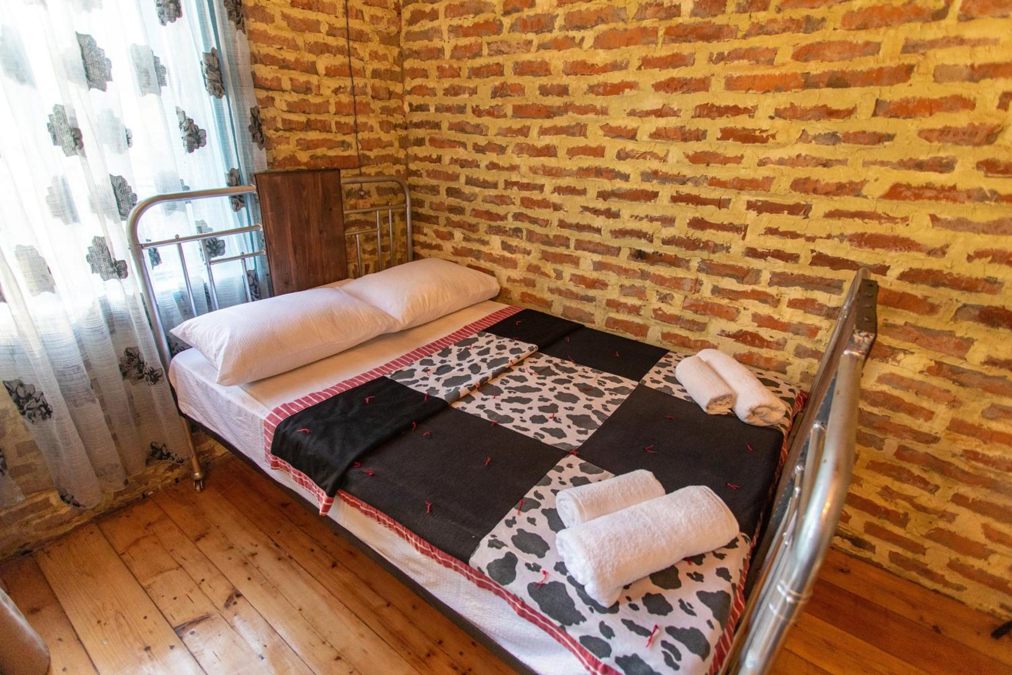 Book Hotel Κουτάισι Εξωτερικό φωτογραφία
