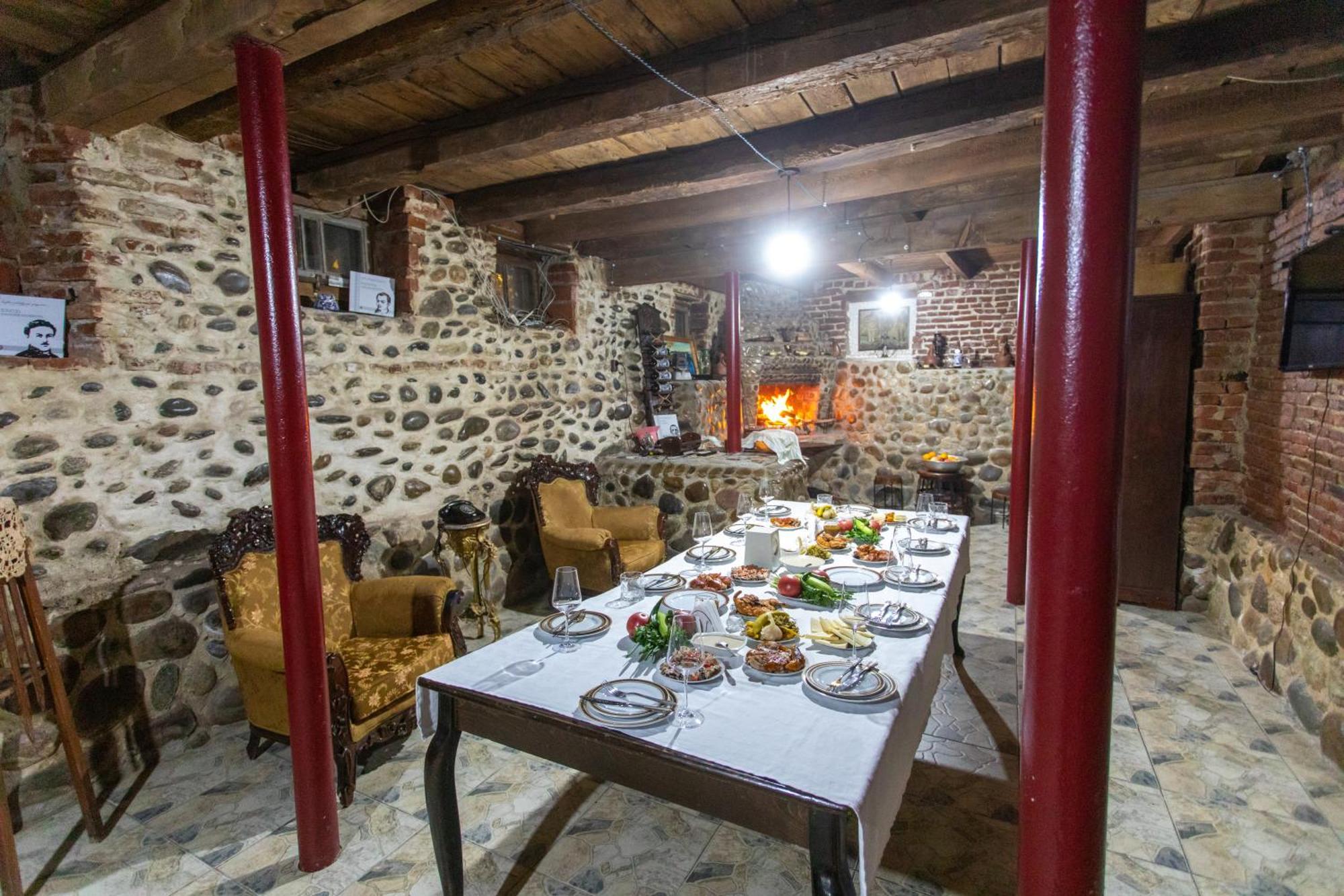 Book Hotel Κουτάισι Εξωτερικό φωτογραφία