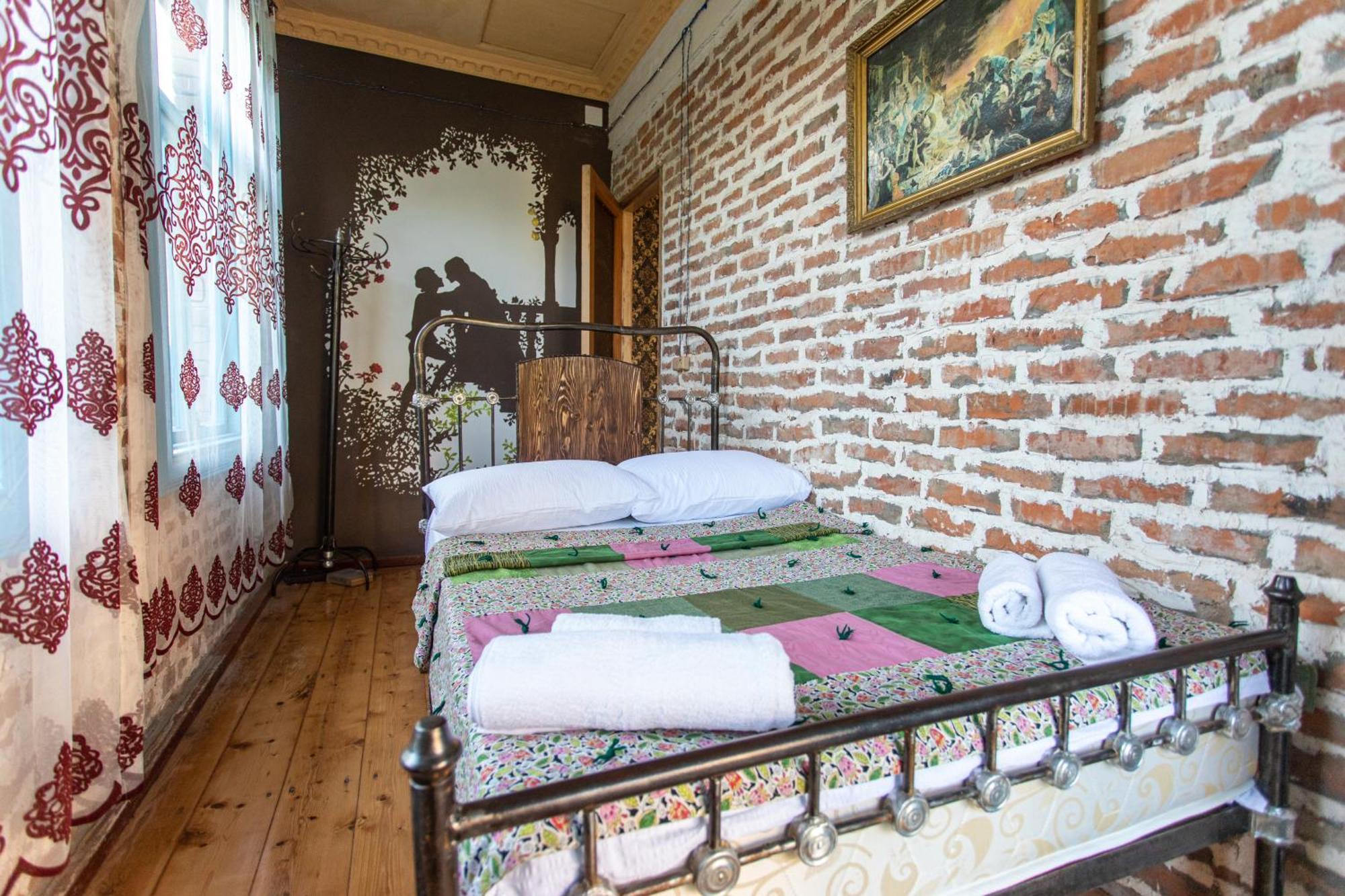 Book Hotel Κουτάισι Εξωτερικό φωτογραφία