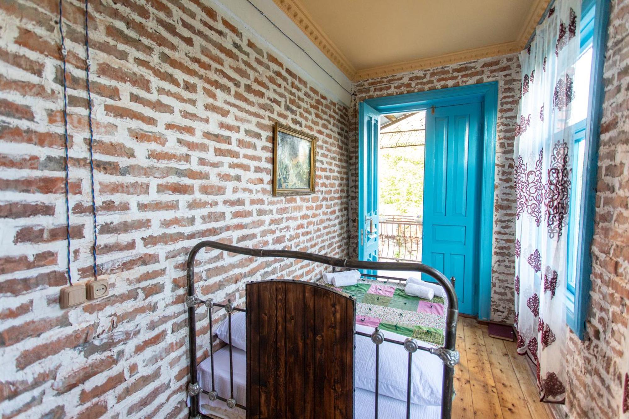 Book Hotel Κουτάισι Εξωτερικό φωτογραφία