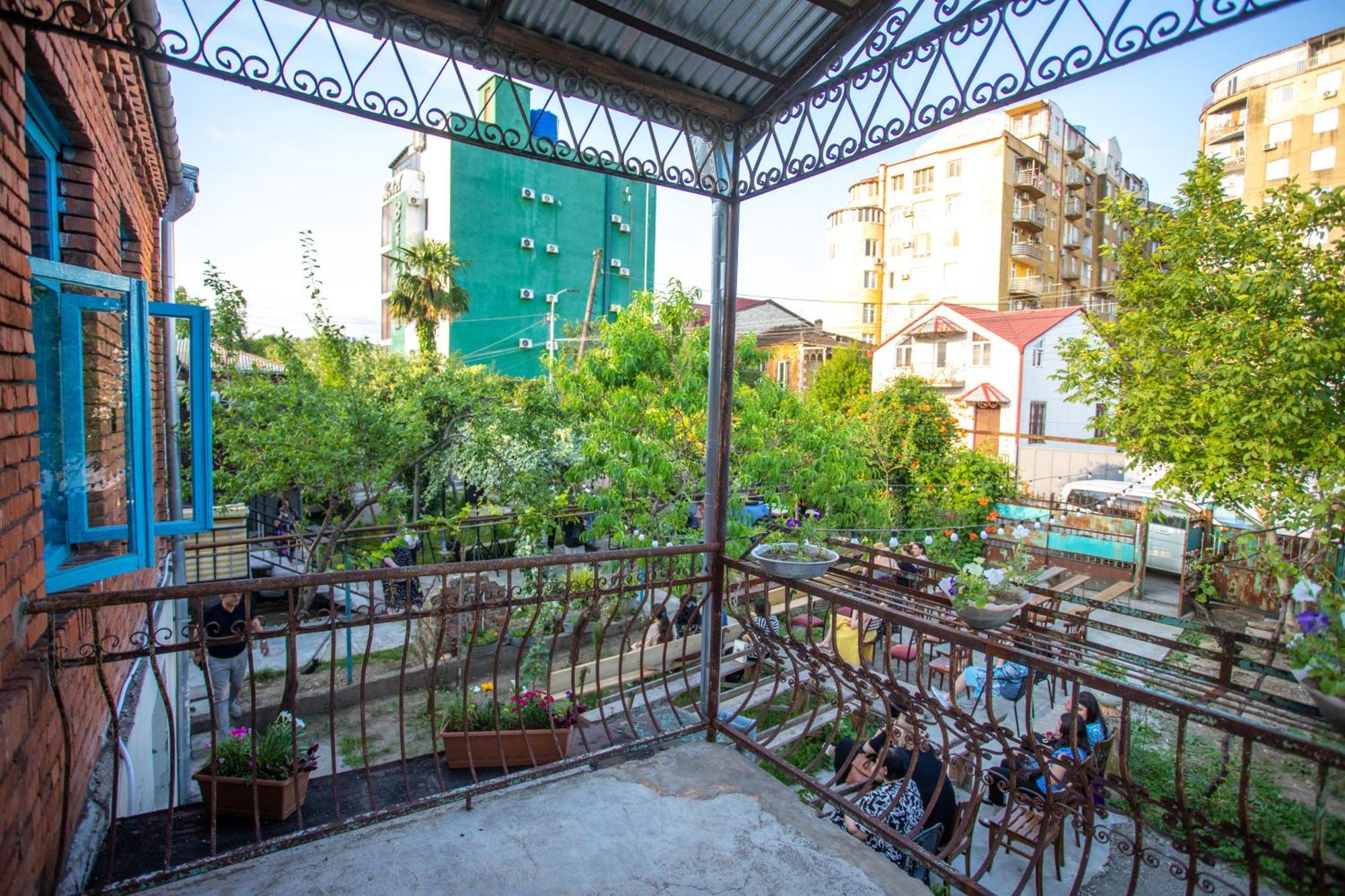 Book Hotel Κουτάισι Εξωτερικό φωτογραφία