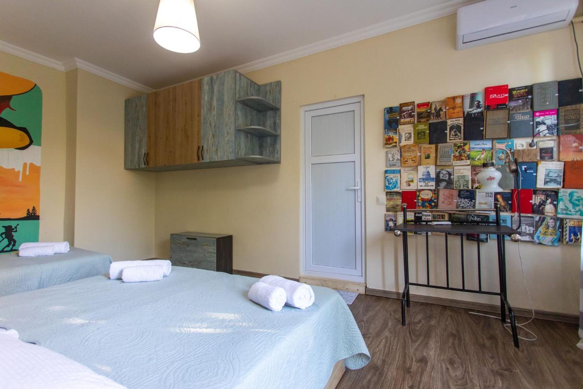 Book Hotel Κουτάισι Εξωτερικό φωτογραφία