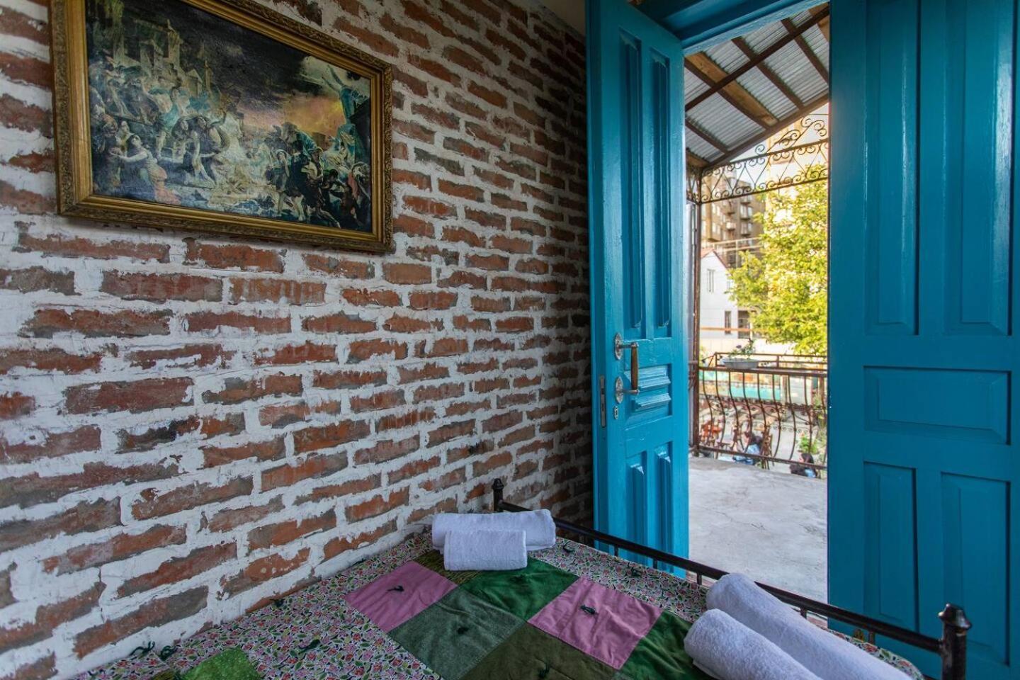 Book Hotel Κουτάισι Εξωτερικό φωτογραφία