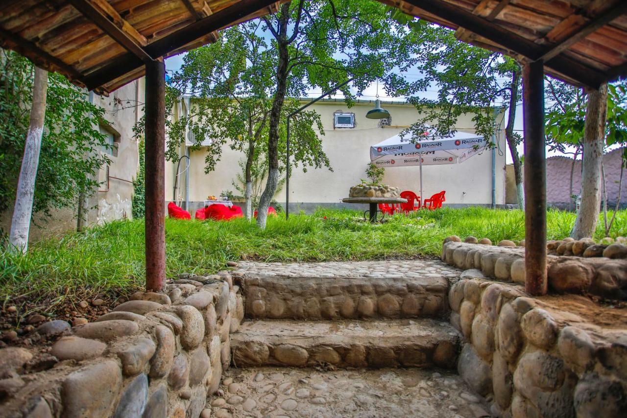 Book Hotel Κουτάισι Εξωτερικό φωτογραφία