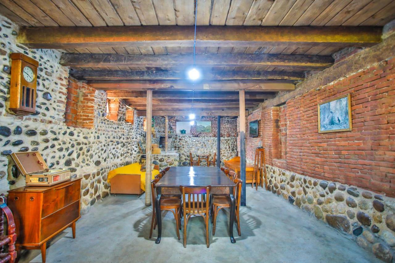 Book Hotel Κουτάισι Εξωτερικό φωτογραφία